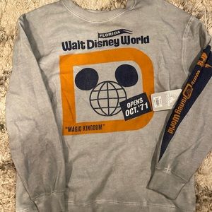 Limited Edition Vintage Disney World Sweatshirt!